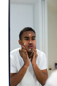 The Importance of Moisturizing Skin for Men and How to Do It