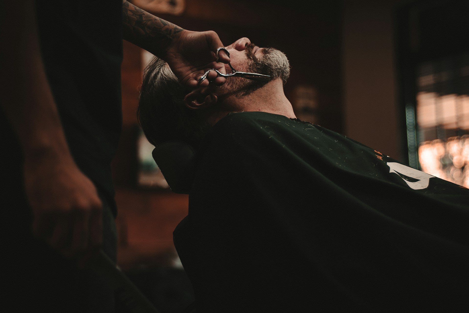 Simple Ways to Combat Dry Skin Under Your Beard