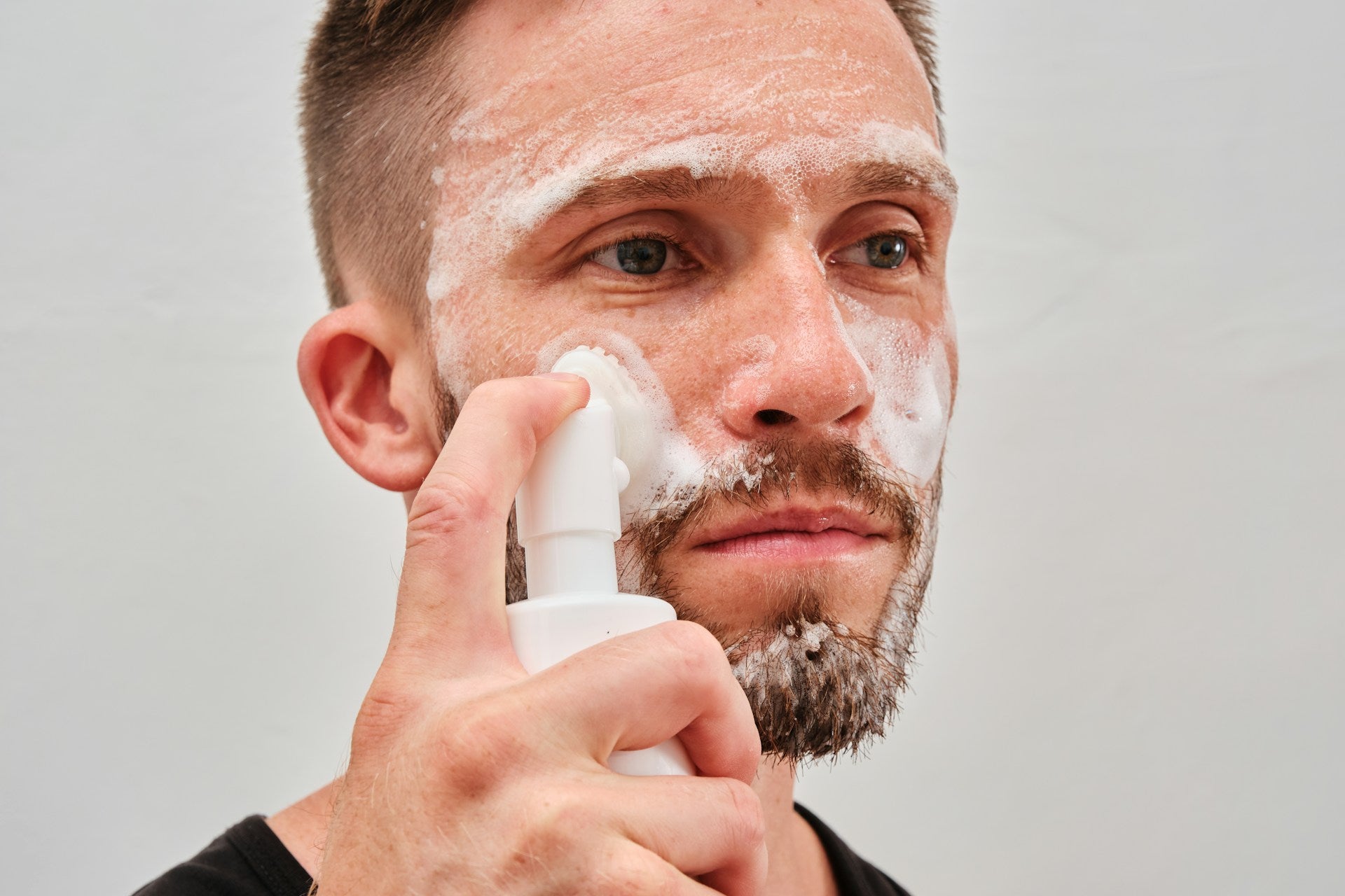 Benefits of Using All-in-One Grooming Cream for Men