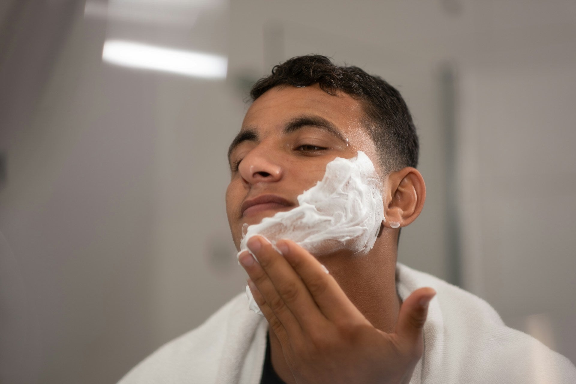 Adapting Your Grooming Routine to Seasonal Skincare Needs